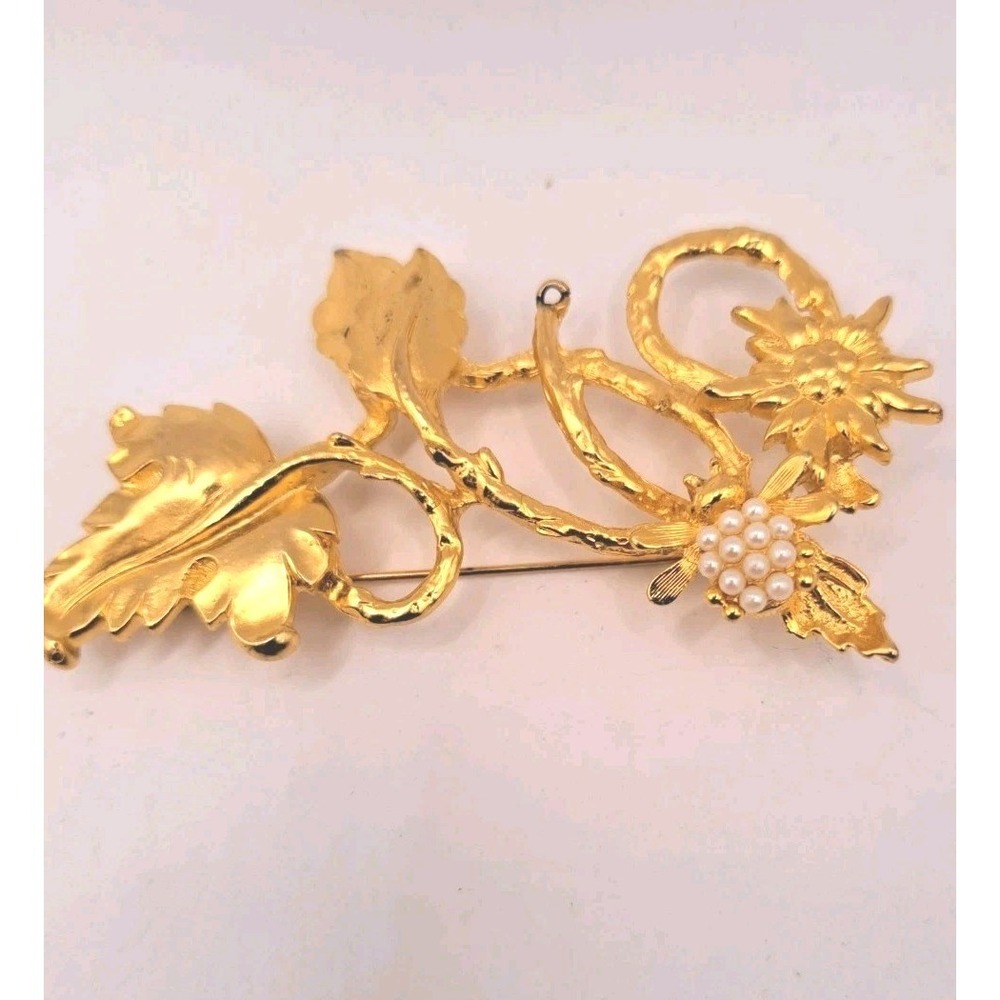 Vintage Marvella Gold Tone Faux Pearl Floral Leaves Botanical Brooch